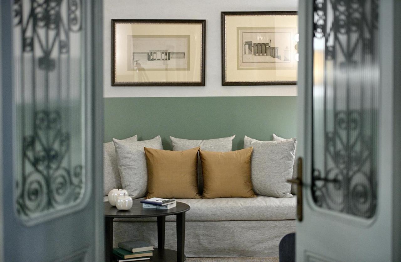 Athinaidos Quarters By K&K Apartment Athena Bagian luar foto